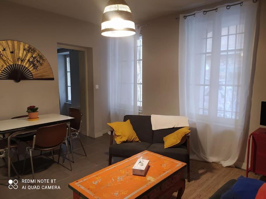 Bel Appartement Dans Centre Historique 亞維農 外观 照片